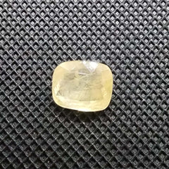 Natural Sri Lankan / Ceyloni Yellow Sapphire - 8.48 Carat