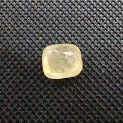 Natural Sri Lankan / Ceyloni Yellow Sapphire - 8.48 Carat